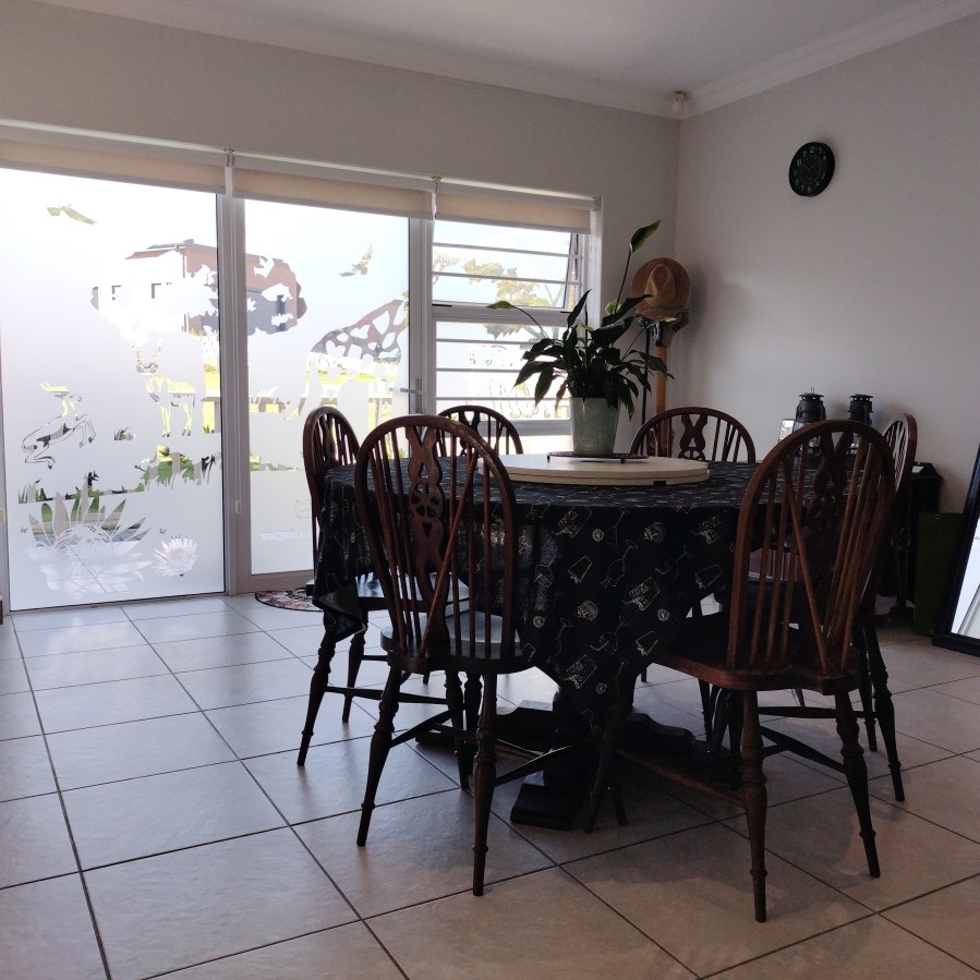 4 Bedroom Property for Sale in Grootbrakhoogte Western Cape